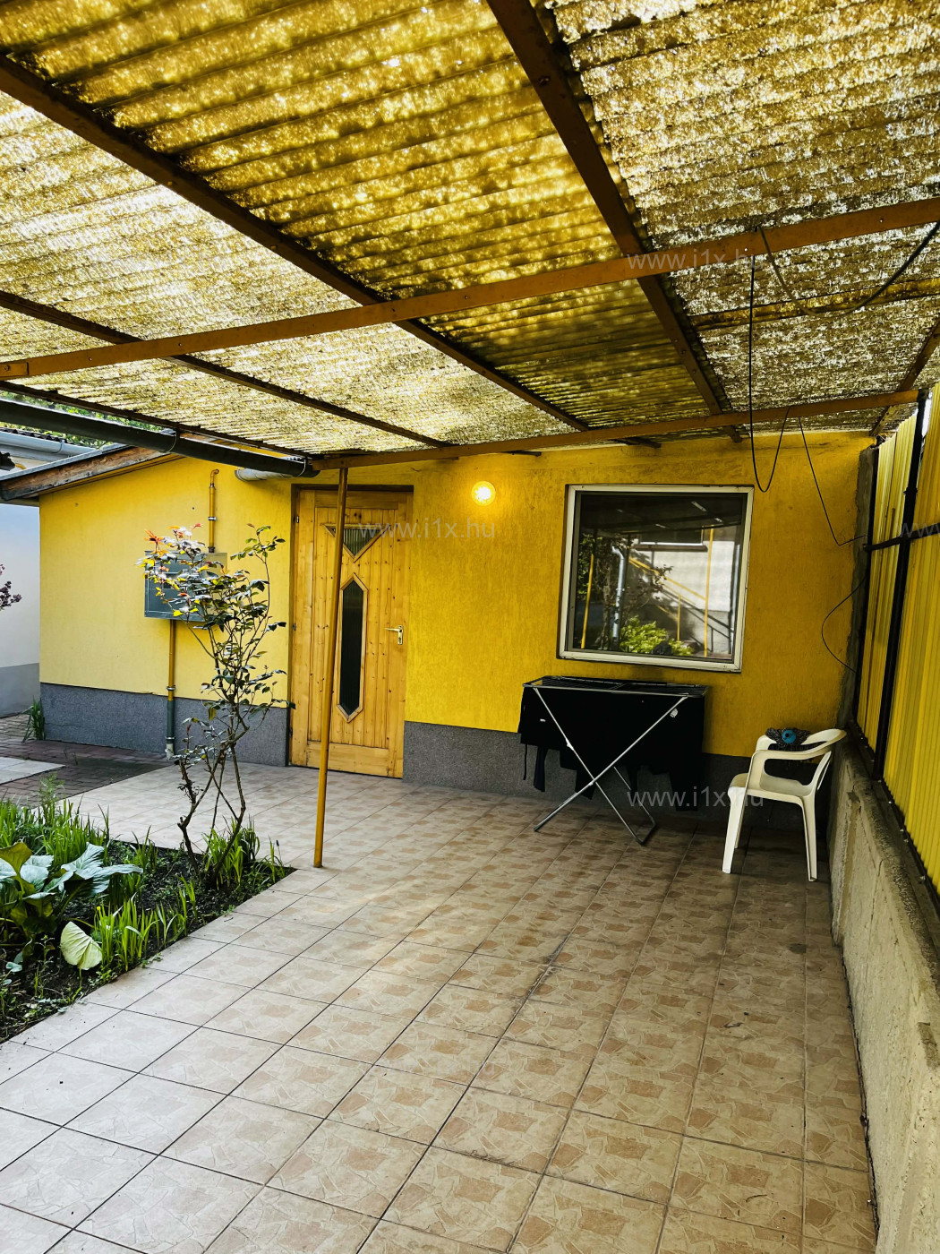 # ELADÓ 40 m2 HÁZRÉSZ # XIX. KER. # SIMONYI ZSIGMOND UTCÁNÁL # 1+1 SZOBA #